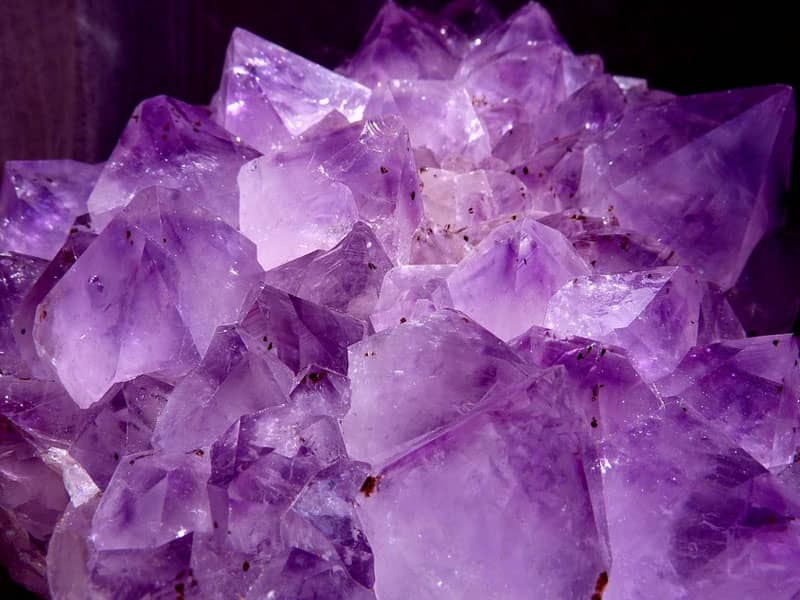 crystals amethyst healing enhance clear quartz energy beliefnet pixabay